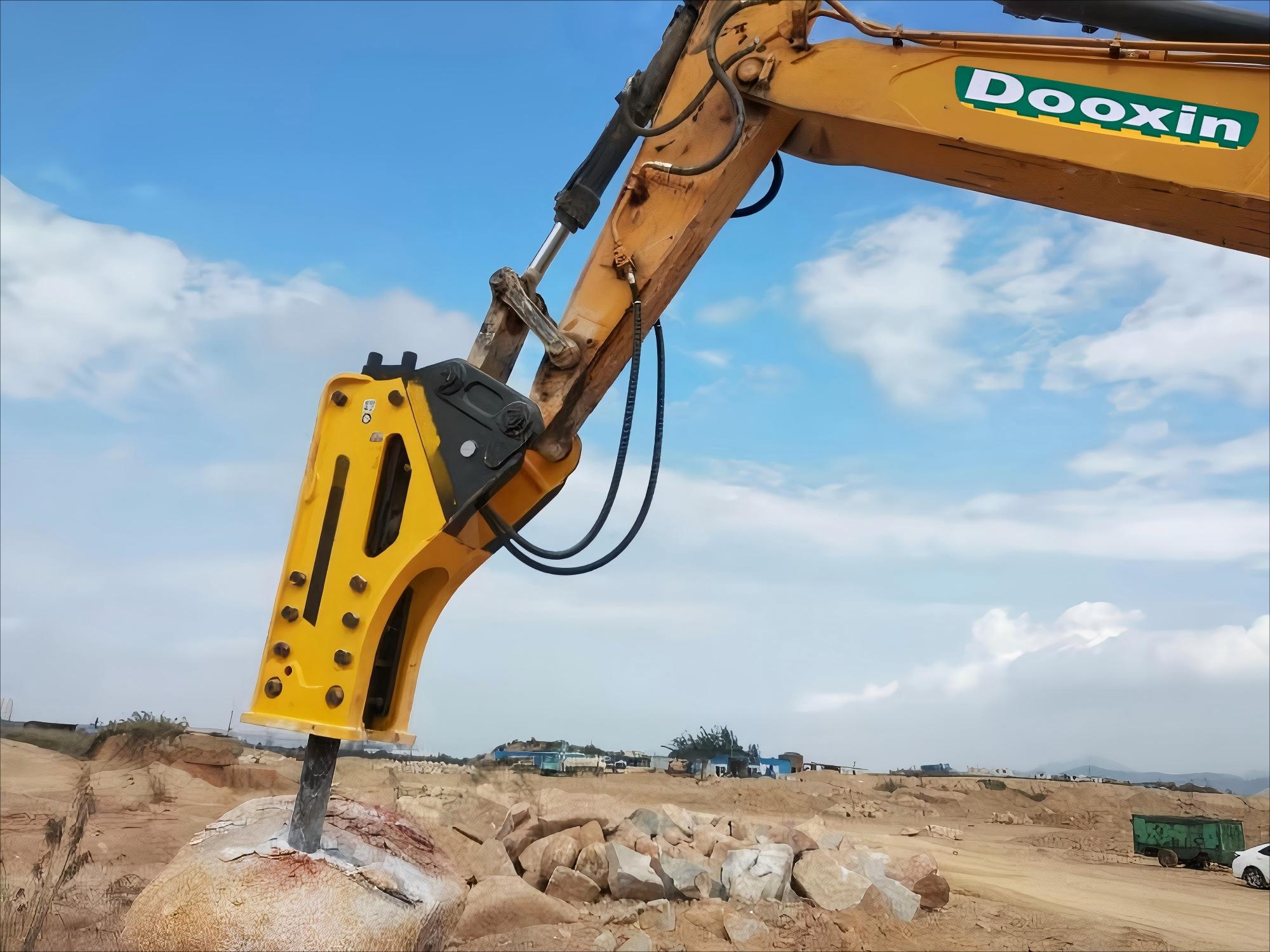 อุปกรณ์เสริมที่สำคัญของ Crawler Excavator - Breaking Hammer