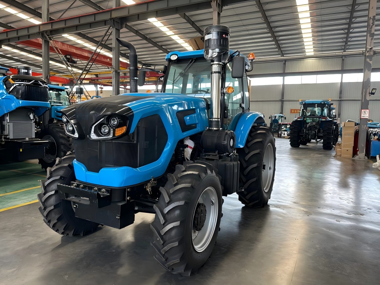 รถแทรกเตอร์แรงม้าสูงของจีนกลายเป็นกำลังหลักสำหรับการทำฟาร์มขนาดใหญ่ในแอฟริกา